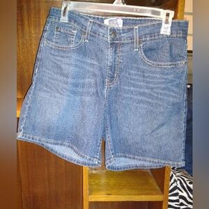 Signature Levi's Strauss denim shorts size 10